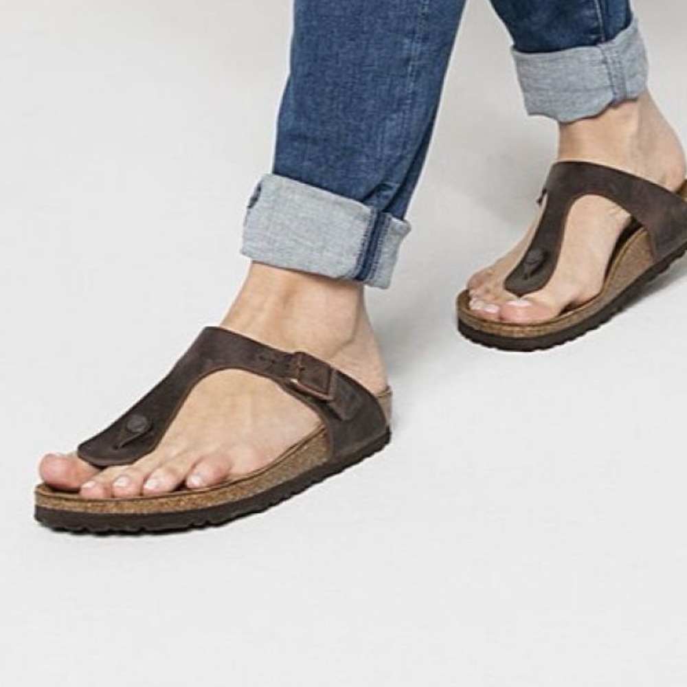 Birkenstock Gizeh Oiled Leather  Sandals with Buckle
